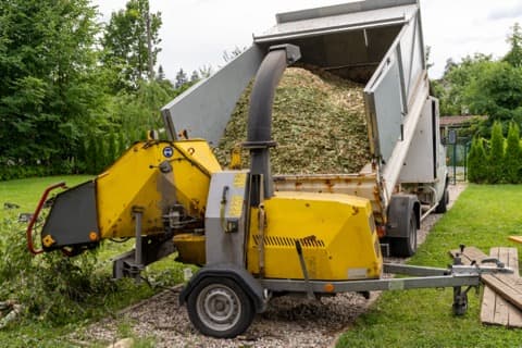 Broyage des branches et élimination des déchets verts Novalaise